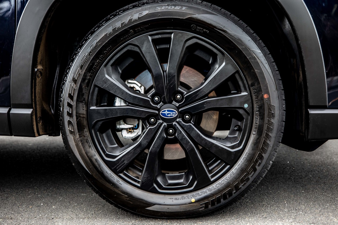 Forester X has new 18” black alloy wheels. 