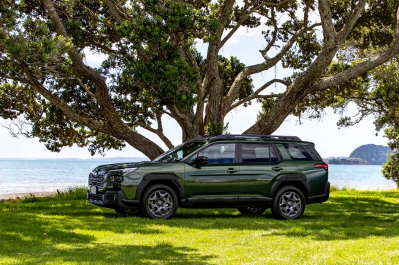 Outback AWD in Deep Emerald Pearl